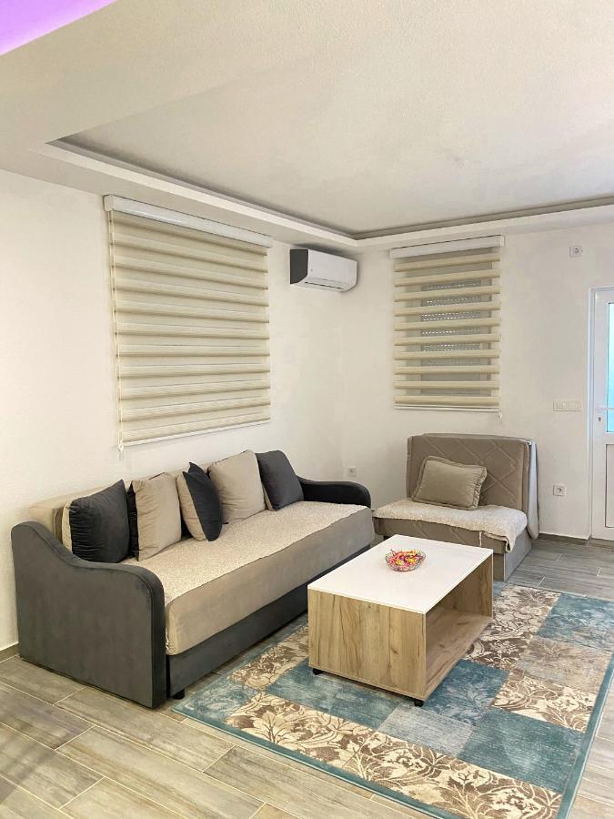 Studio Apartman Holiday Apartment Tivat Exterior photo