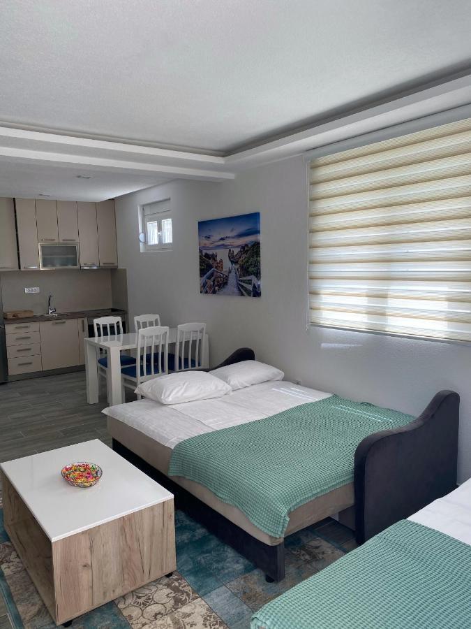 Studio Apartman Holiday Apartment Tivat Exterior photo